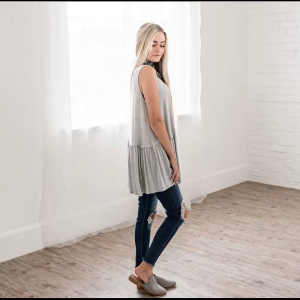 Sleeveless Ruffle Bottom Top - Picture 2 of 2